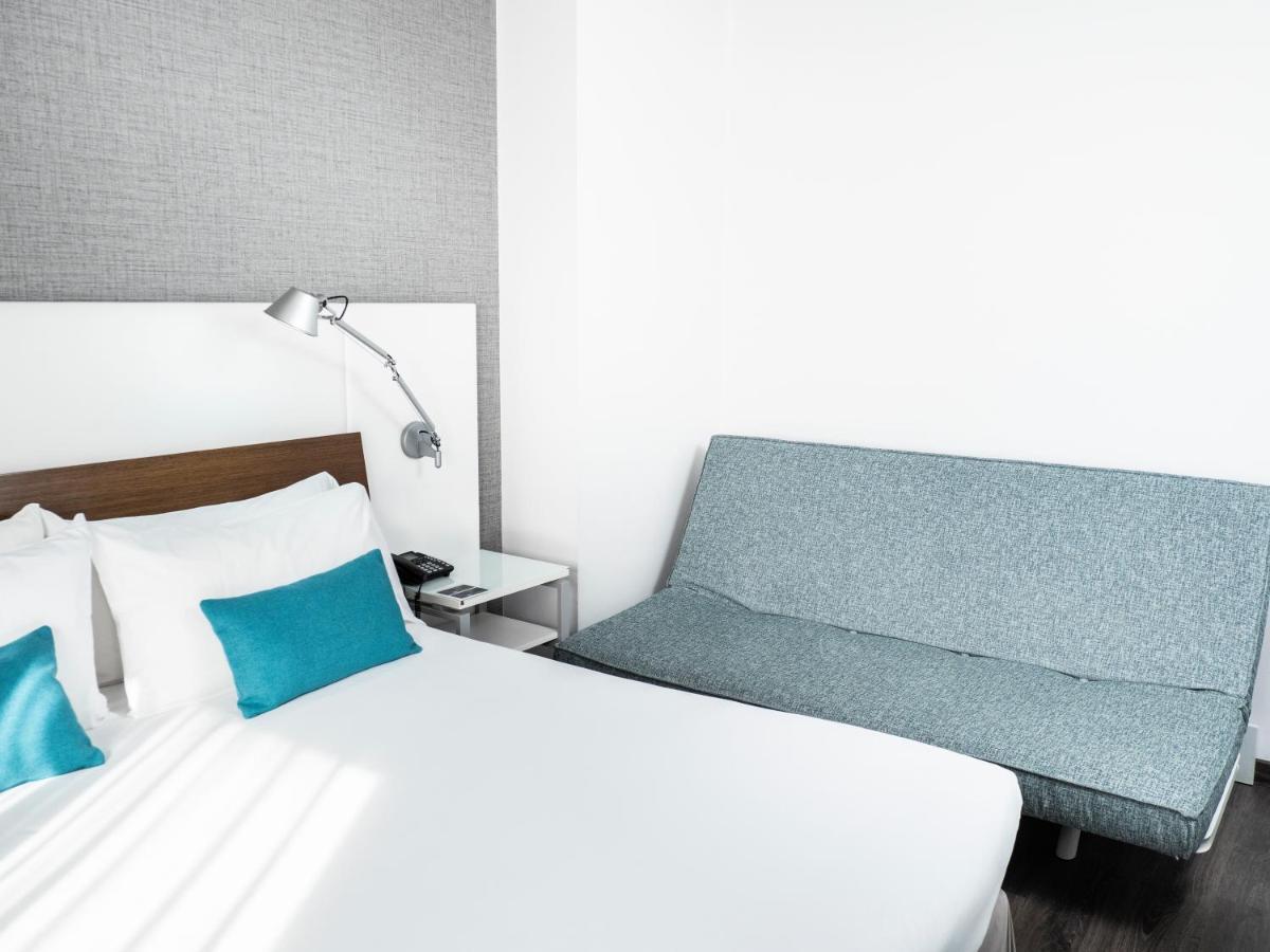 Ibis Styles A Coruna Exterior photo