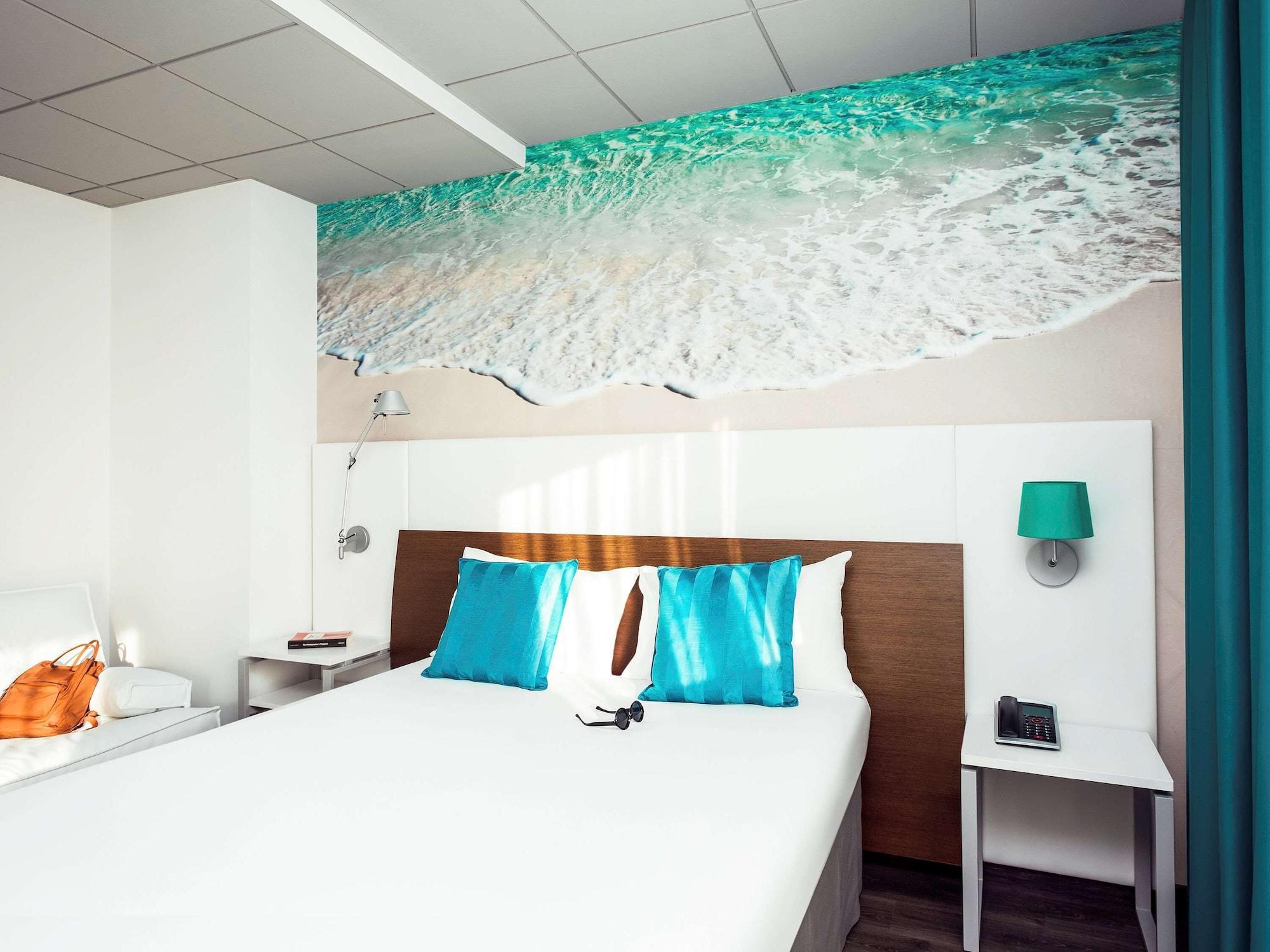 Ibis Styles A Coruna Exterior photo