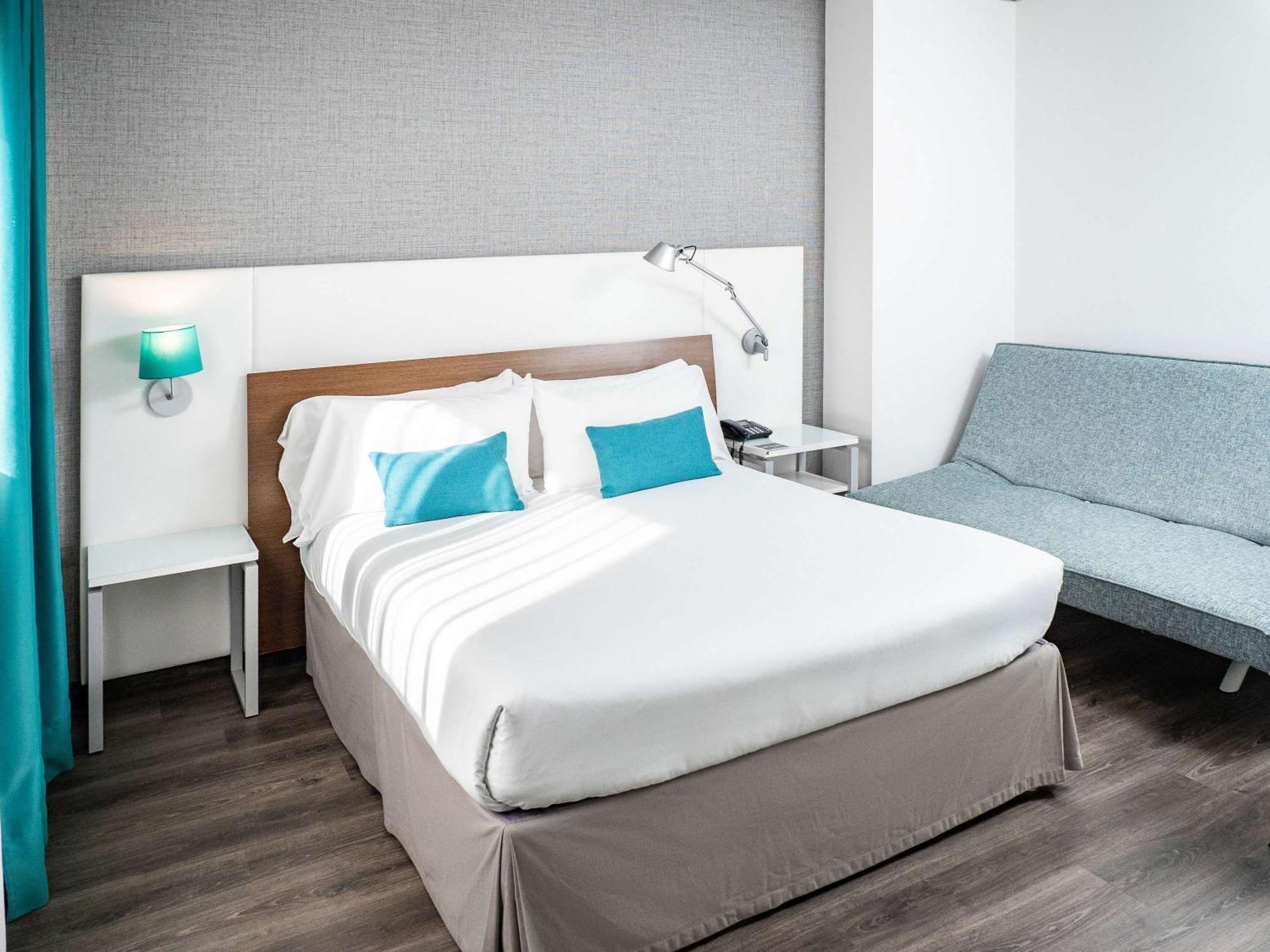 Ibis Styles A Coruna Exterior photo