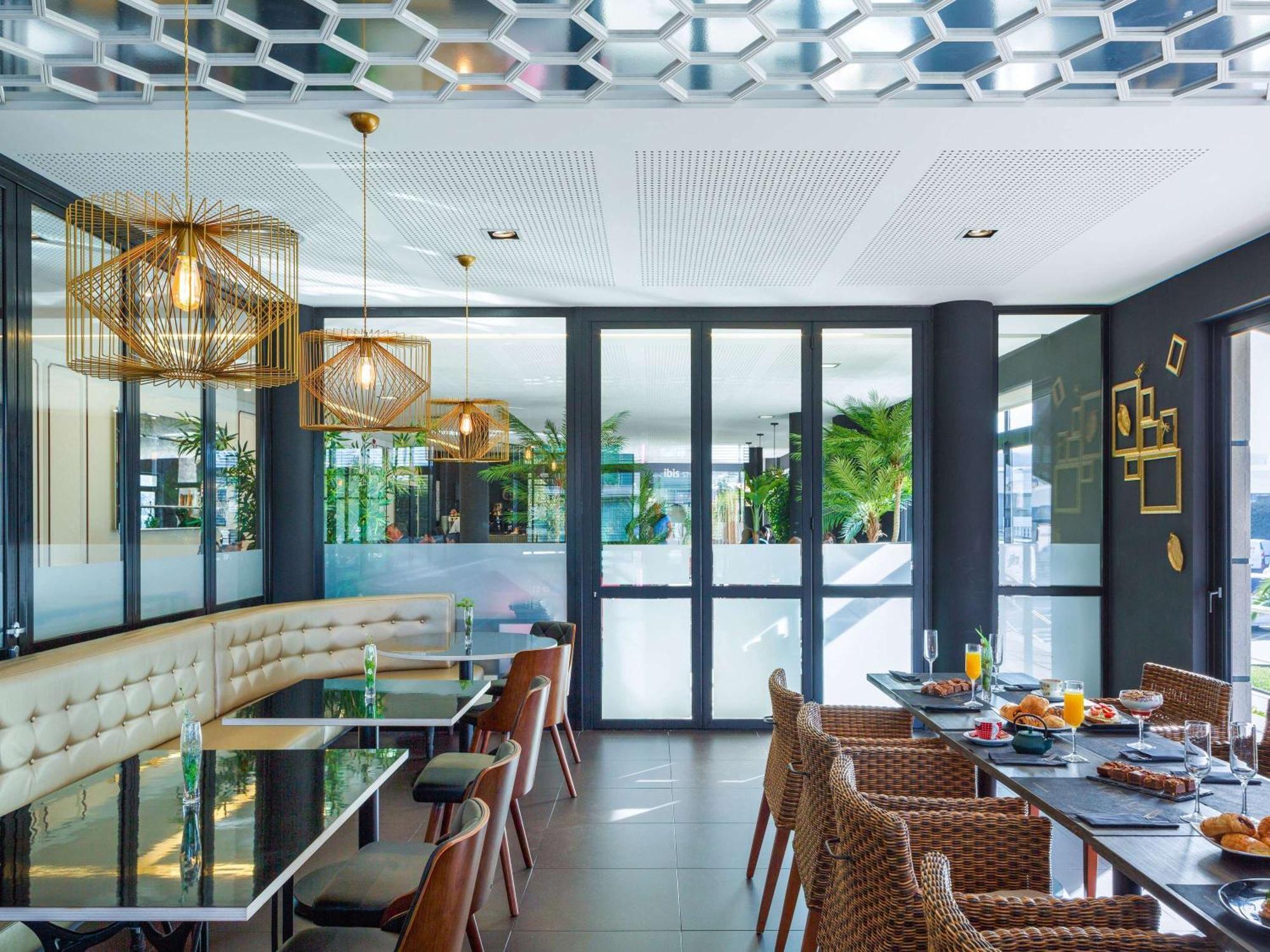 Ibis Styles A Coruna Exterior photo